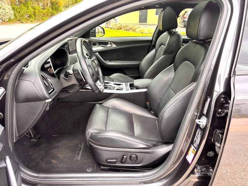 2022 Kia Stinger GT1