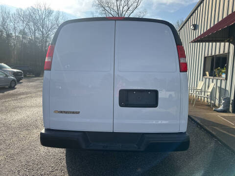 2025 Chevrolet Express 2500