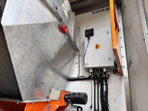 2014 Freightliner M2 106