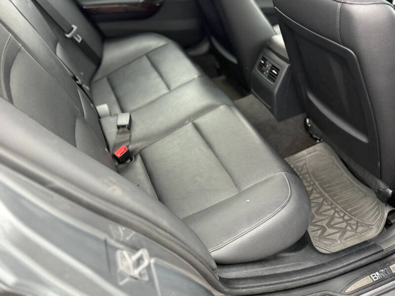 2011 BMW 3 Series 328i