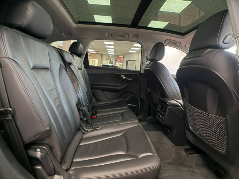 2022 Audi Q7 quattro Premium Plus 55 TFSI