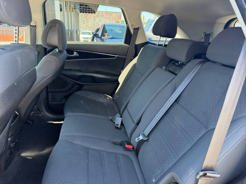 2016 Kia Sorento LX