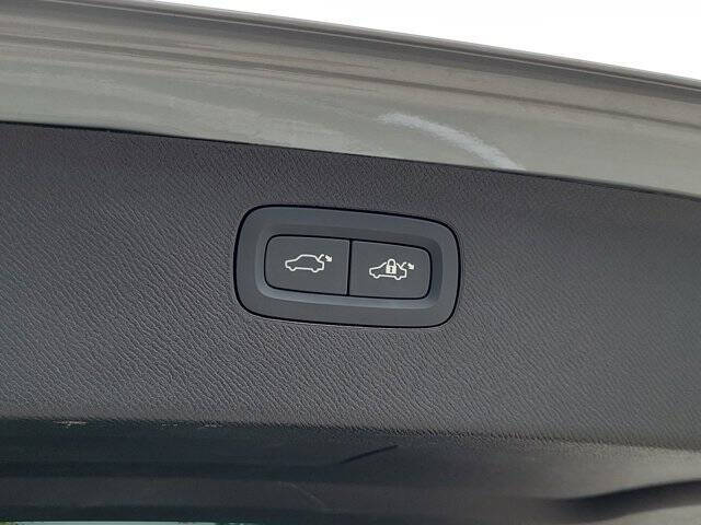 2025 Volvo XC90 B6 Plus Bright Theme 7P