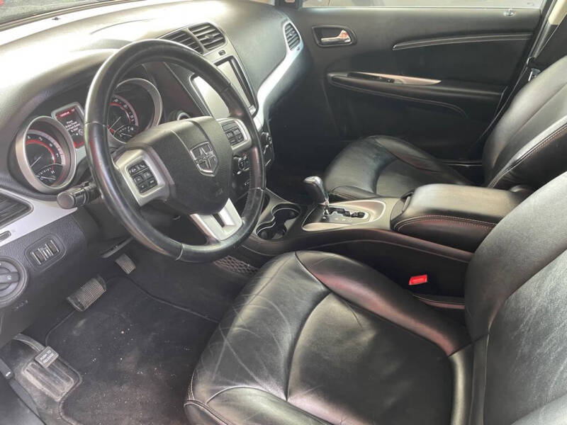 2011 Dodge Journey Lux