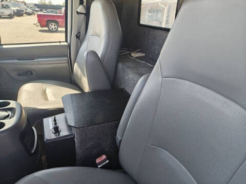 2004 Ford E-Series E-250