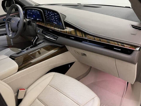 2023 Cadillac Escalade ESV Premium Luxury Platinum