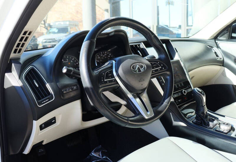 2021 Infiniti Q50 Luxe