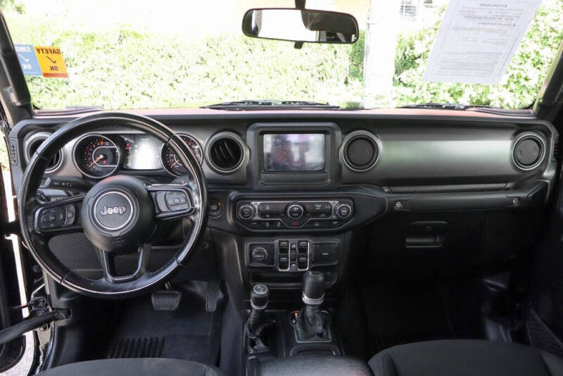 2020 Jeep Gladiator Sport