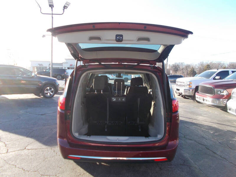 2020 Chrysler Pacifica Touring L