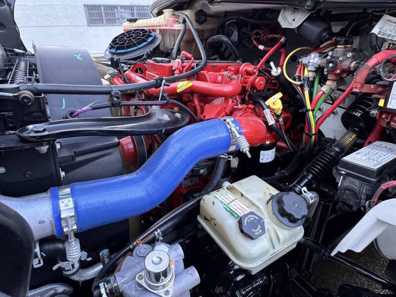 2019 Freightliner M2 106