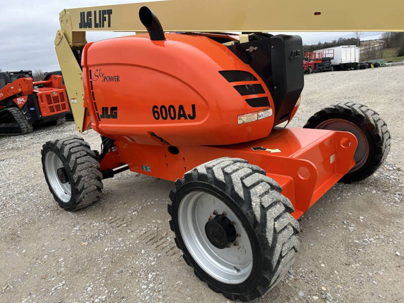 2014 JLG 60' Manlift