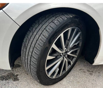 2017 Lincoln Continental Select