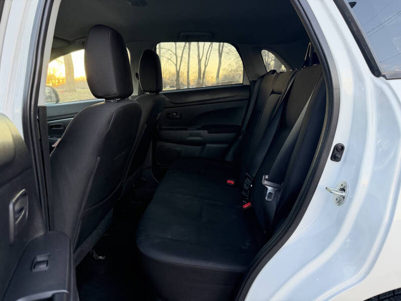 2015 Mitsubishi Outlander Sport 2.4 ES