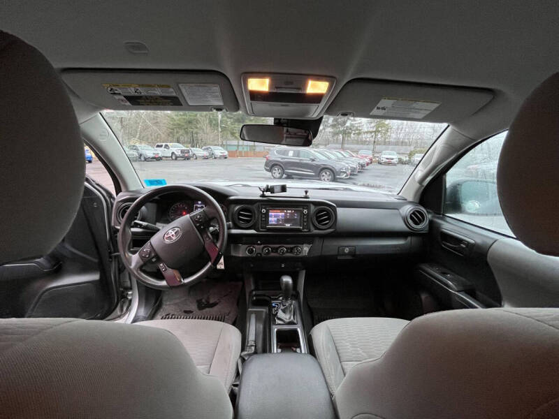 2019 Toyota Tacoma SR