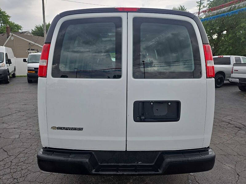 2021 Chevrolet Express 2500