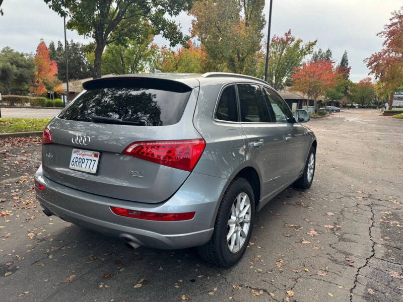 2011 Audi Q5 2.0T quattro Premium Plus