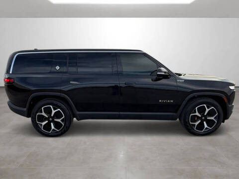 2023 Rivian R1S Adventure