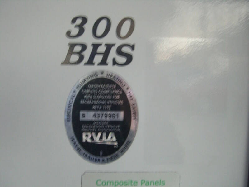 2017 Coachmen RV APEX 300BHS