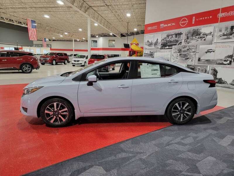 2025 Nissan Versa SV