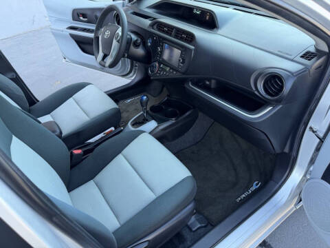 2014 Toyota Prius c Two