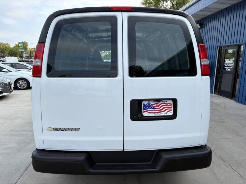 2017 Chevrolet Express 2500