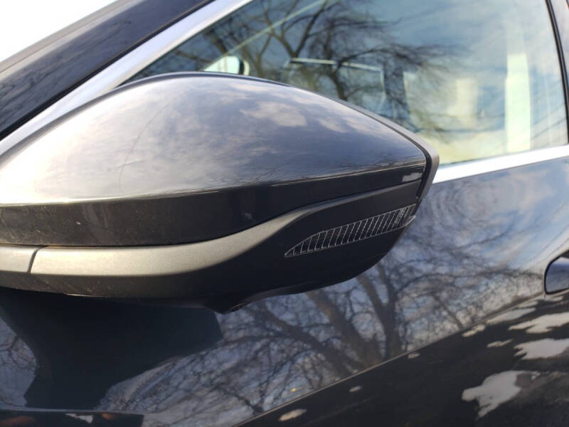 2019 Audi e-tron quattro Prestige