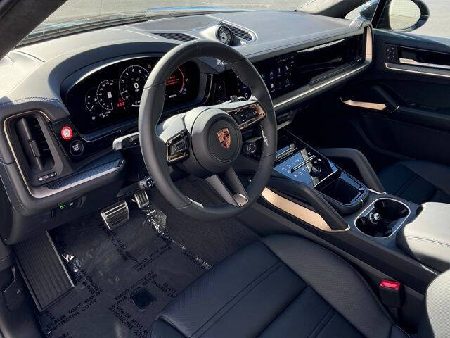 2026 Porsche Cayenne GTS Coupe