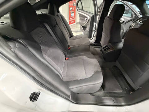 2018 Ford Taurus SEL