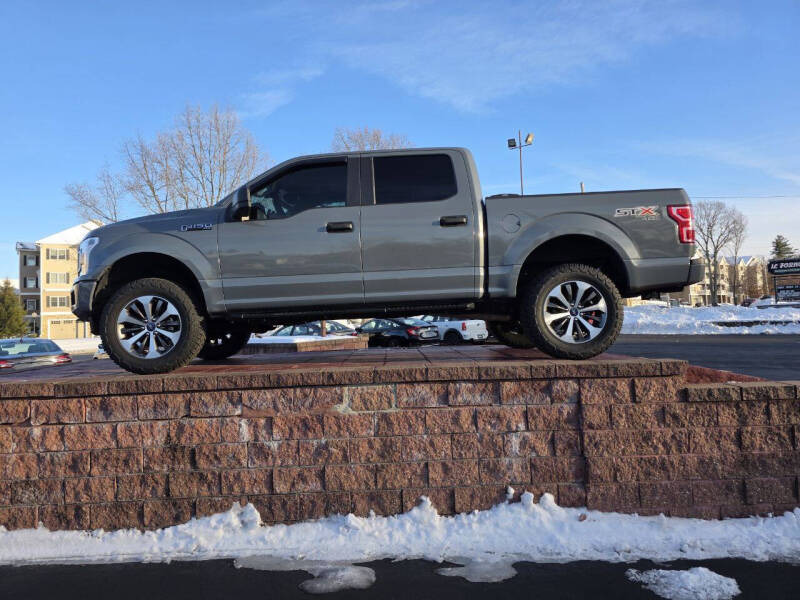 2019 Ford F-150 XL's photo