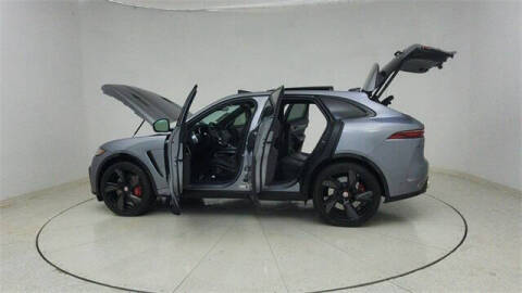 2022 Jaguar F-PACE SVR