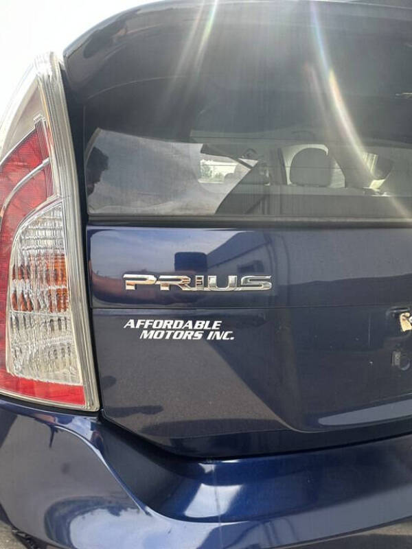 2013 Toyota Prius One