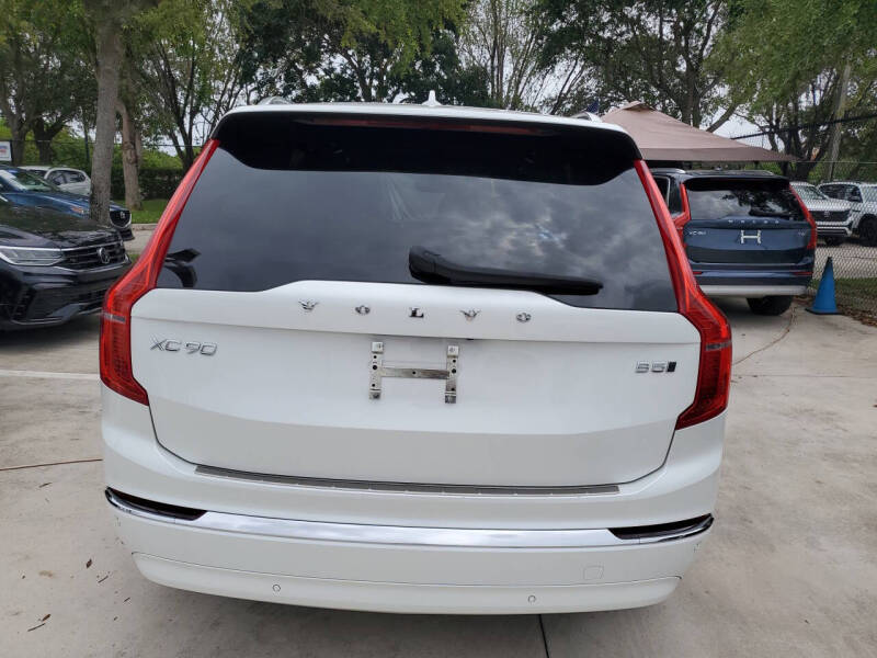 2024 Volvo XC90 B5 Plus Bright Theme