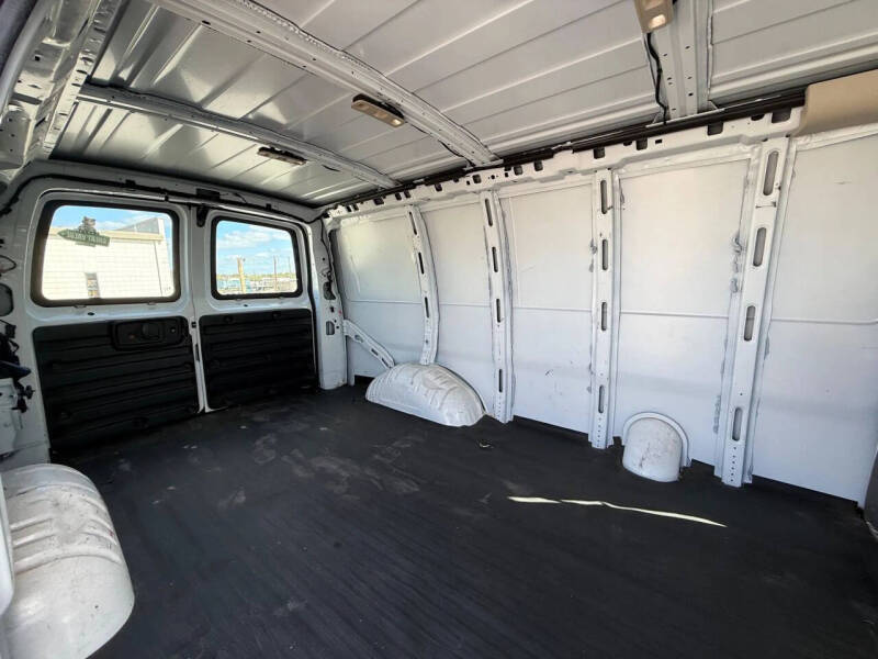 2019 Chevrolet Express 2500