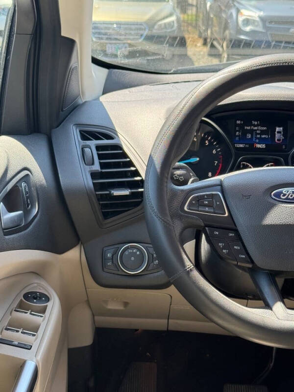 2017 Ford Escape SE