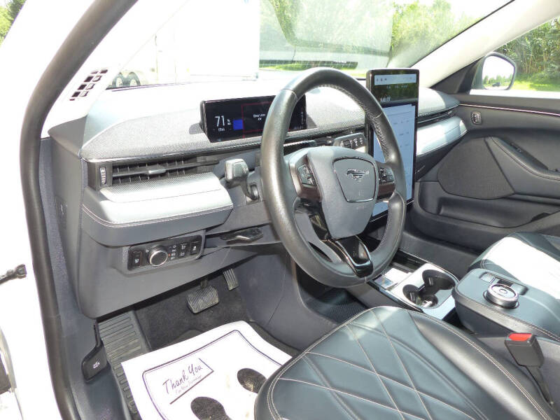 2023 Ford Mustang Mach-E Select