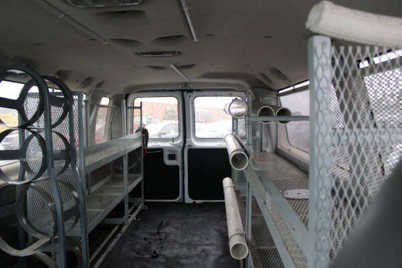 2003 Ford E-Series E-350 SD XL