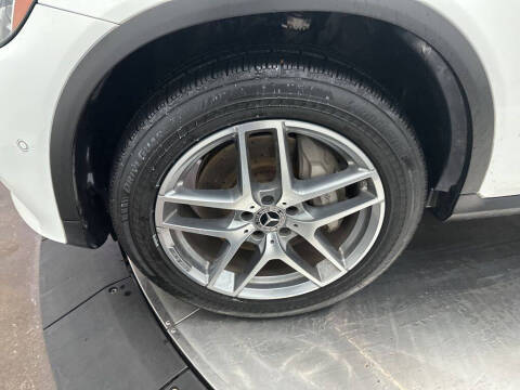 2017 Mercedes-Benz GLC GLC 300