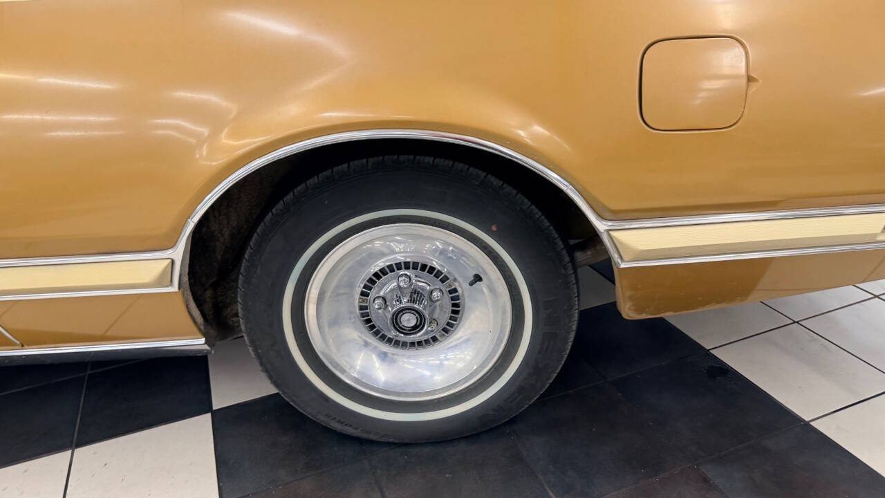 1976 Ford Thunderbird 40