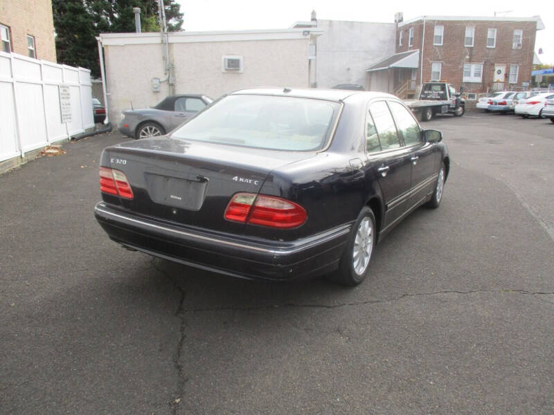 2002 Mercedes-Benz E-Class E320 4Matic photo 3