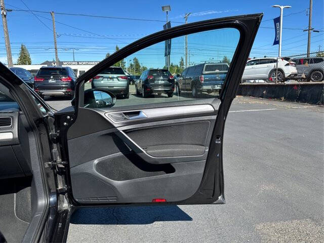 2016 Volkswagen e-Golf SE