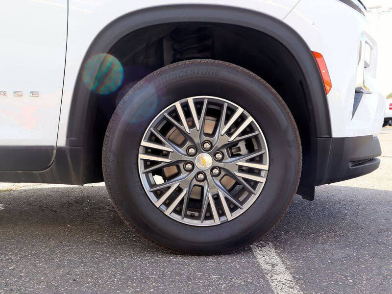 2024 Chevrolet Traverse LT