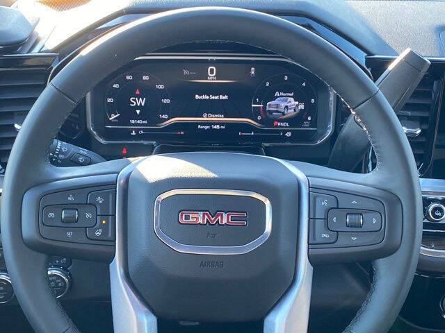 2024 GMC Sierra 1500 Elevation Standard