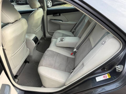 2012 Toyota Camry Hybrid XLE