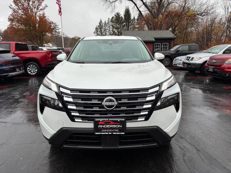 2025 Nissan Rogue SV