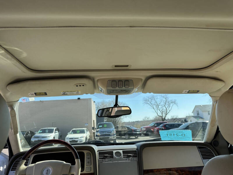 2004 Lincoln Navigator Luxury