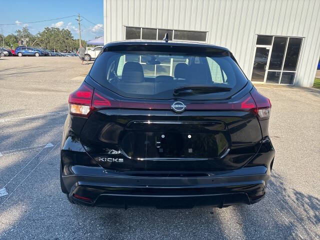 2023 Nissan Kicks S