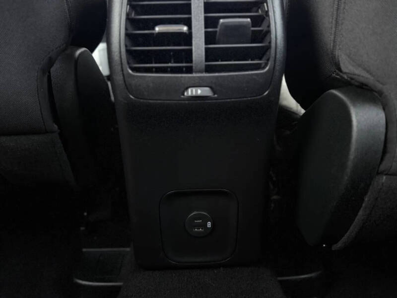 2022 Ford Escape Hybrid SE