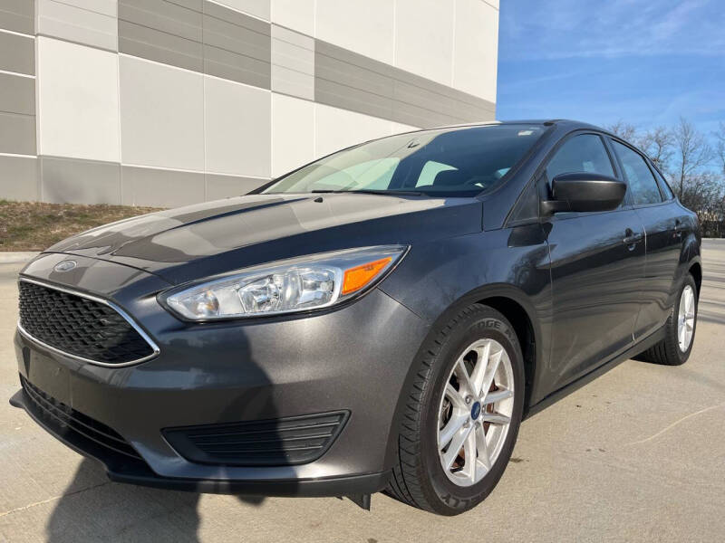 Used 2018 Ford Focus SE with VIN 1FADP3F26JL316323 for sale in Elmhurst, IL