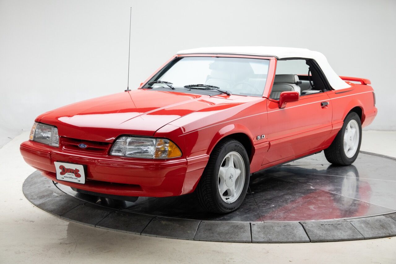 1992 Ford Mustang 1