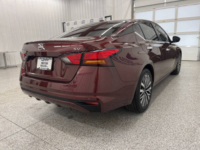 2023 Nissan Altima 2.5 SV